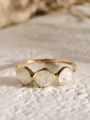 Moonstone Ring - Elisa